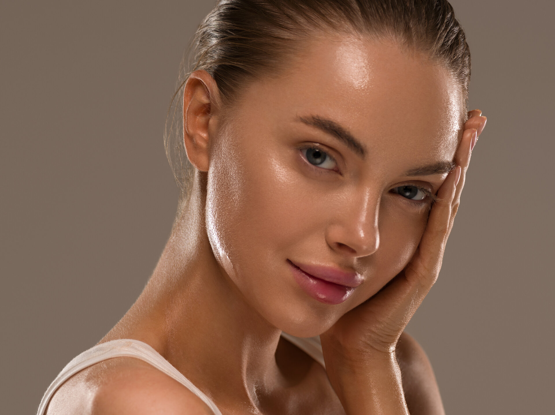 Schöne Frau Gesicht mit gesunden sauberen slon Spa-Konzept cosmeti