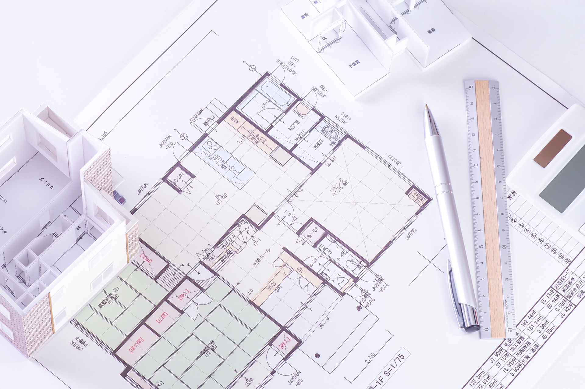 Bauplan eines Hauses | Poolabdeckung